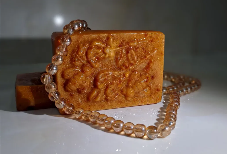 Saffron & Rose Bridal Glow Soap (With Kojic & Vitamin C)